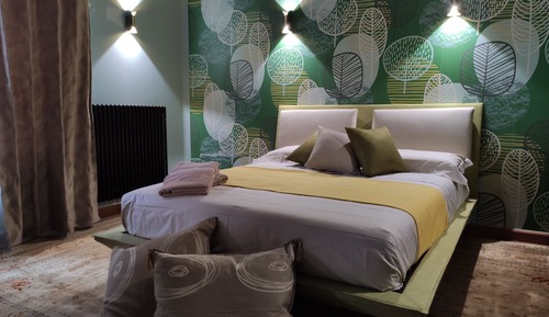 Suite junior, acceso a la piscina, vistas a la colina