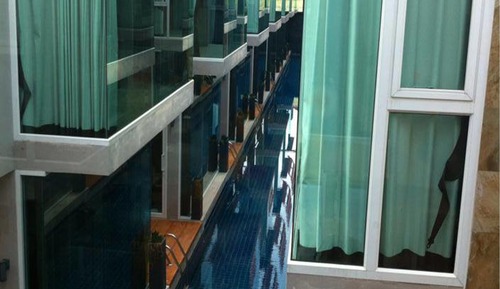 Dúplex, acceso a la piscina