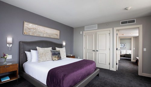 Suite, 1 habitación (Mobility/Hearing Access, Roll-In Shwr)