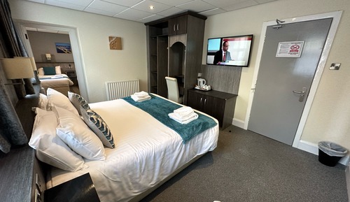 Habitación cuádruple Deluxe, baño privado