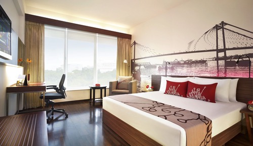 Habitación superior, 1 cama de matrimonio grande, vistas a la ciudad