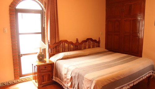 Habitación básica con 1 cama doble o 2 individuales, 1 habitación