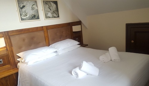 Habitación estándar doble, baño privado (Room 5 Second floor)