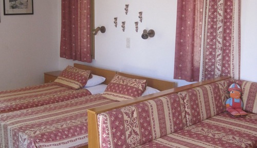 Estudio (2 Adults)