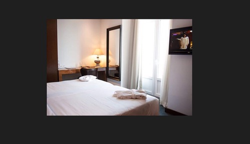 Habitación Confort con 1 cama doble o 2 individuales