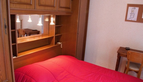 Habitación doble, baño privado (CHBR Double & SDB privative)