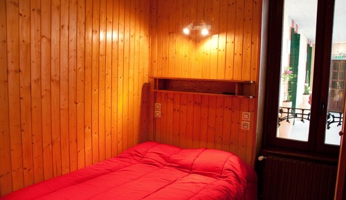 Habitación doble (CHBR Double + Toilettes & SDB commune)