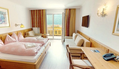 Habitación Deluxe doble, 1 cama de matrimonio, vistas al valle (3 Persons)