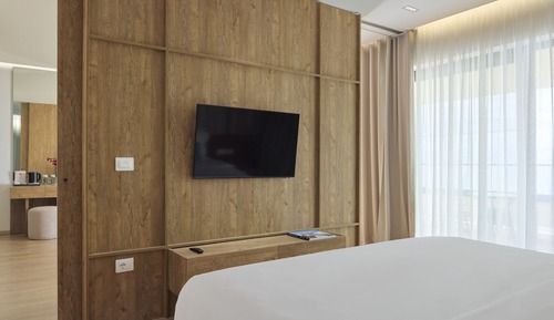 Suite, vistas al mar (Sol, Frontal, 2+2)