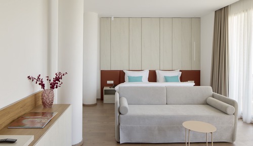 Suite junior, vistas al mar (Balcony, 2+1)