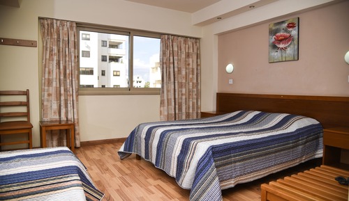 Habitación triple estándar, vistas a la ciudad