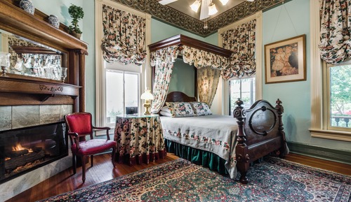 Jackson House Room 1
