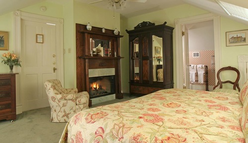Jackson House Room 4