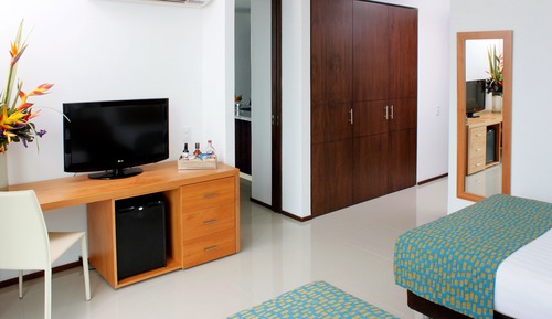 Apartamento familiar, varias camas, baño privado (2 Bedroom Family ApartaSuite)