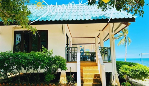 Bungalow, frente a la playa