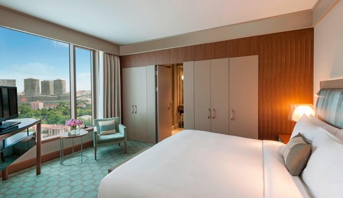 Junior Suite, 1 King Size Bed, Partial Sea View