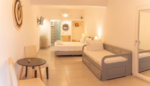 Habitación triple Confort, terraza, vistas al mar