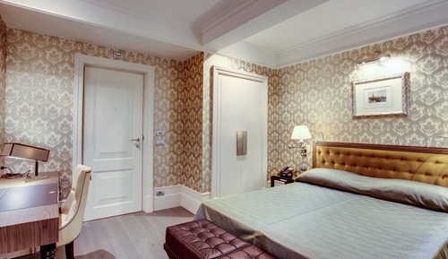 Habitación clásica con 1 cama doble o 2 individuales, vistas al jardín