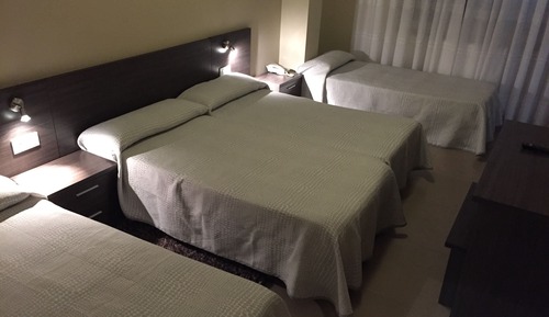 Habitación cuádruple (2 adults + 2 childs)