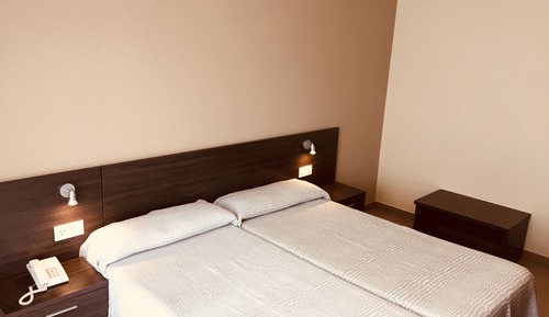 Habitación con 1 cama doble o 2 individuales