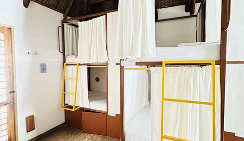 Dormitorio compartido 10 camas