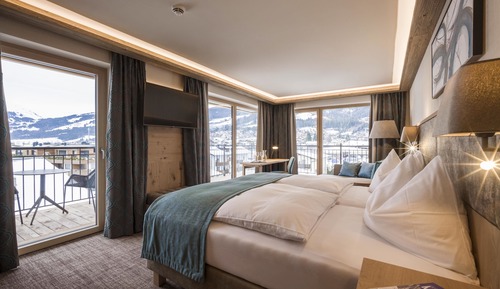 Suite panorámica, 1 cama de matrimonio grande con sofá cama, sauna, vistas a la montaña