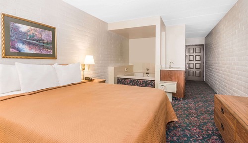 Suite, 1 cama de matrimonio grande, bañera de hidromasaje
