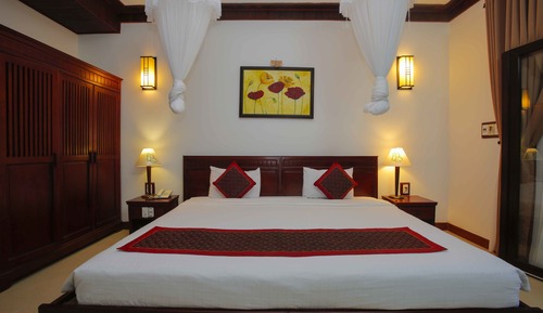 Habitación superior, 1 cama doble, junto a la piscina