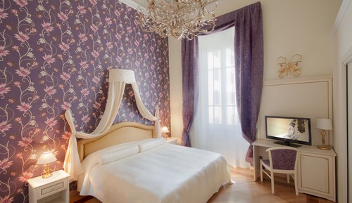 Suite exclusiva, bañera de hidromasaje