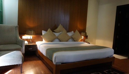 Suite estudio de lujo, 1 cama de matrimonio grande, frigorífico, vistas a la montaña