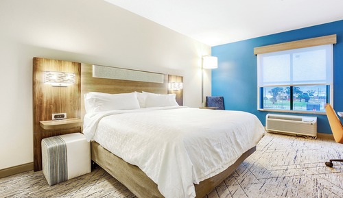 Habitación estándar, 1 cama de matrimonio grande (Comm, Roll Shwr)