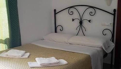 Habitación básica doble (Interior)