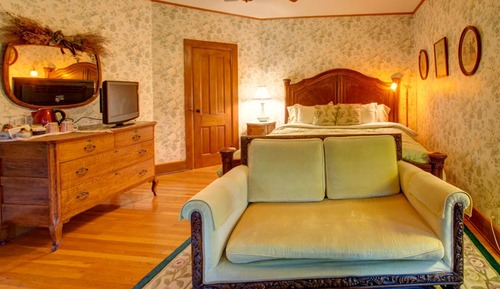 Emerald Room