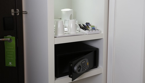 Suite, 1 cama de matrimonio grande (Airport View)