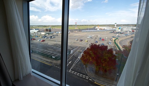 Habitación estándar, 2 camas individuales (Airport View)