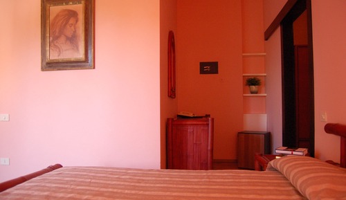 Habitación estándar con 1 cama doble o 2 individuales