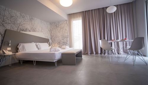 Habitación junior, 1 cama de matrimonio, bañera de hidromasaje