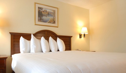 AquaVista Beachfront King