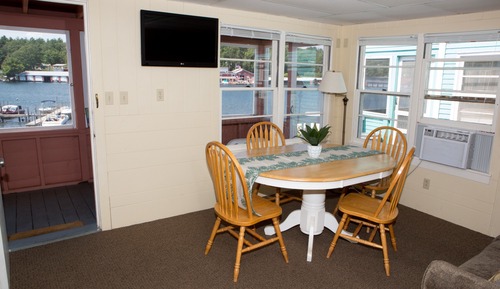Two Bedroom Cottage - Pet Friendly