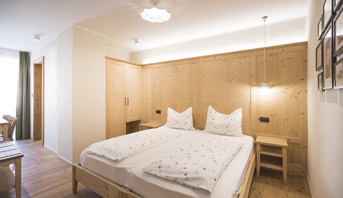 Habitación estándar doble, 1 cama de matrimonio (Anna)