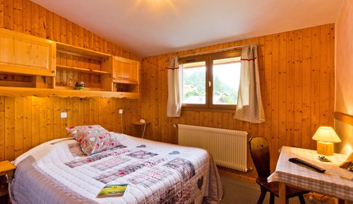 Habitación estándar con 1 cama doble o 2 individuales