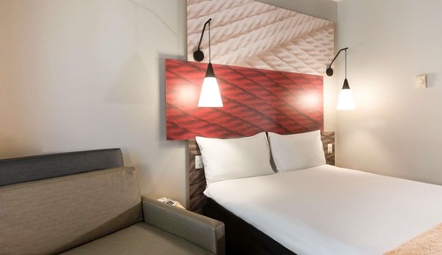 Habitación, varias camas