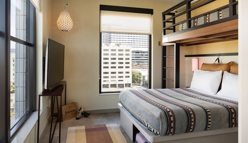 Loft, varias camas (Hearing Accessible)