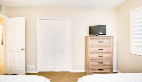Estudio (5 Bedrooms)