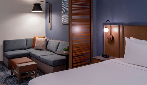 Habitación, 1 cama de matrimonio grande con sofá cama, accesible para personas con discapacidad