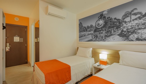 Habitación estándar con 2 camas individuales