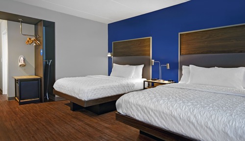 Habitación, 2 camas de matrimonio, accesible para personas con discapacidad (Mobility & Hearing)