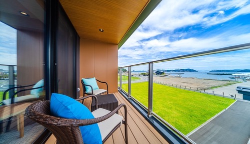 Habitación Premium con 2 camas individuales, no fumadores, vistas al mar (Deluxe, w/ balcony)