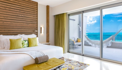 Junior Suite Ocean View 1 King Bed