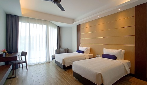 Habitación Deluxe, 2 camas individuales, vistas parciales al mar